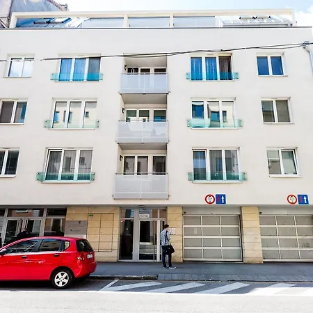 Jm Apartment Design - Free Garage Parking Bratislava