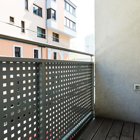 Jm Apartment Design - Free Garage Parking *