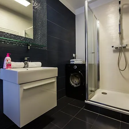 Jm Apartment Design - Free Garage Parking *